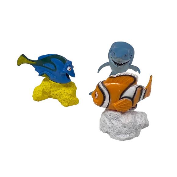 Disney Pixar Finding Nemo Lot Of 3 Toy Figurines Cake Toppers Nemo Bruce & Dory - Picture 1 of 10